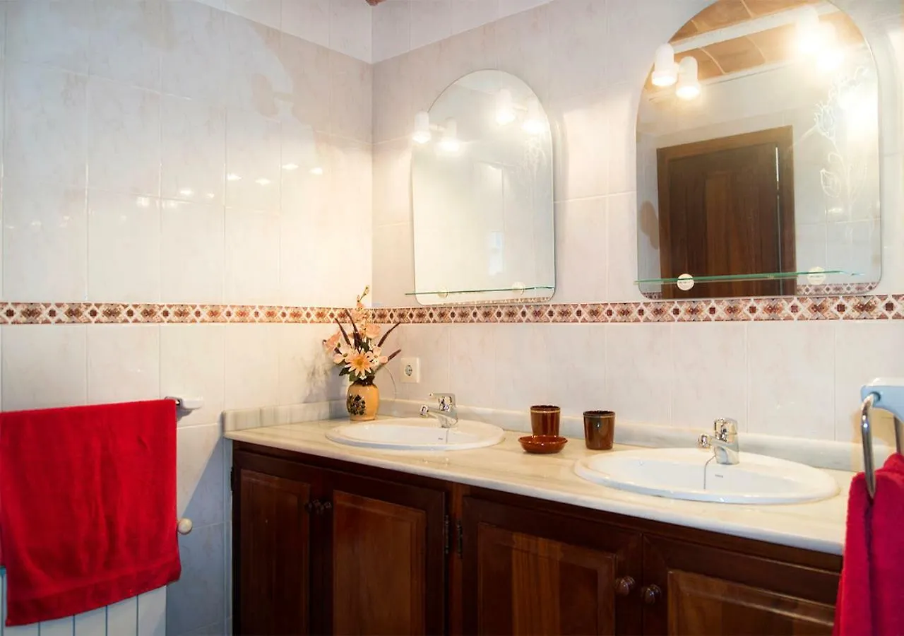 Tatil Evi Finca Tipica Mallorquina Can Puca Santanyi